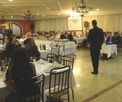 Anclivepa-PR promove jantar de confraternização