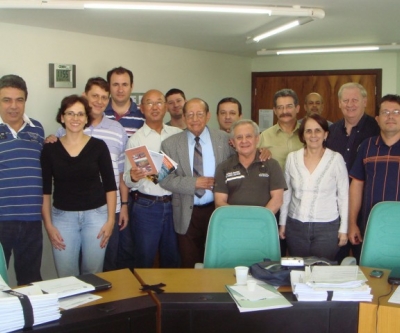 Milton Thiago de Mello visita CRMV-PR