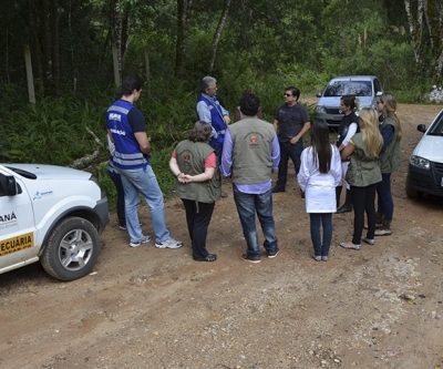 CRMV-PR, Adapar e Vigilância interditam estabelecimento em Santa Felicidade