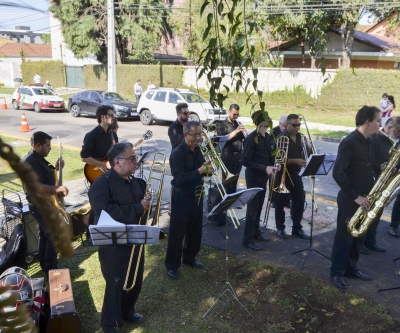 Jardinete inaugurado na capital paranaense eterniza nome da Professora Clotilde