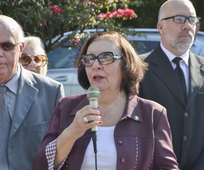 Jardinete inaugurado na capital paranaense eterniza nome da Professora Clotilde