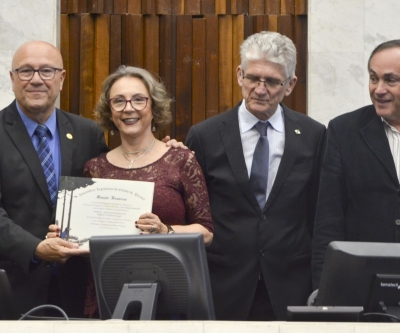 Dia do Médico Veterinário é celebrado na Assembleia Legislativa do Paraná