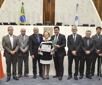 Dia do Médico Veterinário é celebrado na Assembleia Legislativa do Paraná