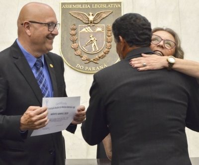 Dia do Médico Veterinário é celebrado na Assembleia Legislativa do Paraná