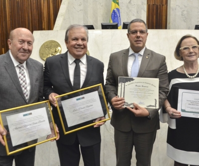 Dia do Médico Veterinário é celebrado na Assembleia Legislativa do Paraná