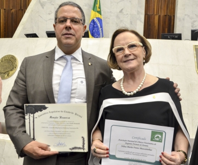 Dia do Médico Veterinário é celebrado na Assembleia Legislativa do Paraná