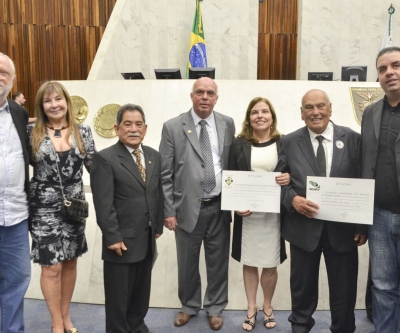 Dia do Médico Veterinário é celebrado na Assembleia Legislativa do Paraná