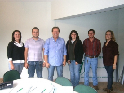 Entrega de cédulas em Campo Mourão