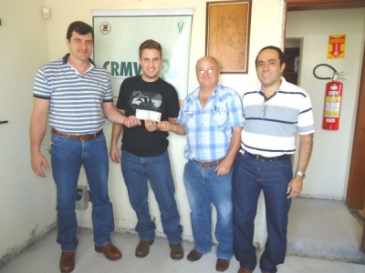 Entrega de cédula em Paranavaí
