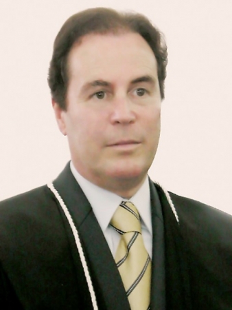 Desembargador Clayton Camargo