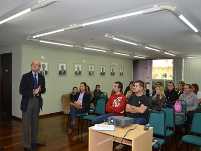 Dr. Eliel com alunos da UTP