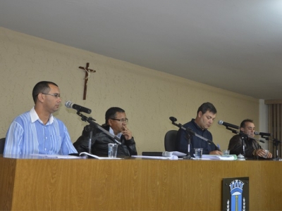 Mesa diretora da sessão que aprovou a Lei de Diretrizes Orçamentárias