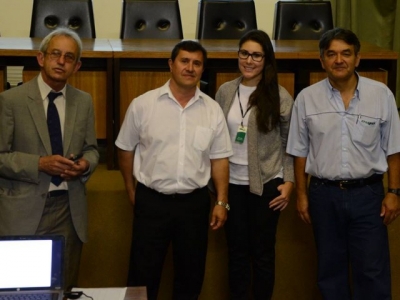 Delegado regional, Paulo Hiroki, a médica veterinária Luiza Castro e Weber Bueno de Lima, da equipe de fiscais, que atuam na Delegacia Regional de Lon
